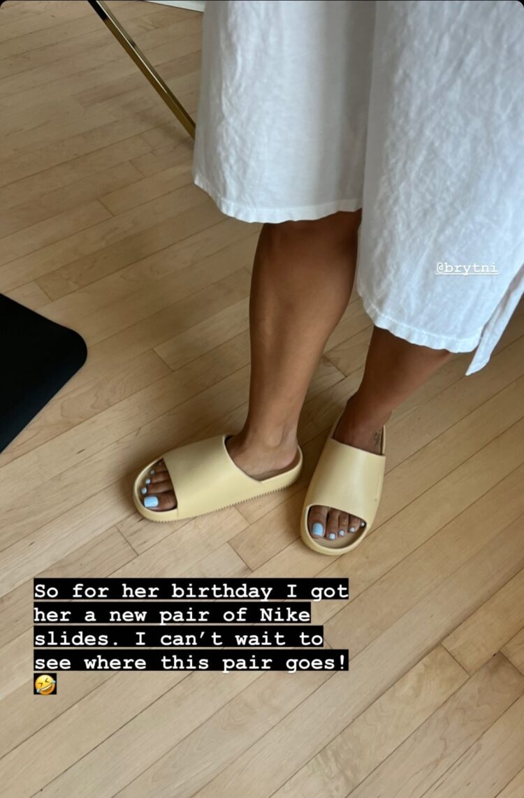brytni sarpy feet 1