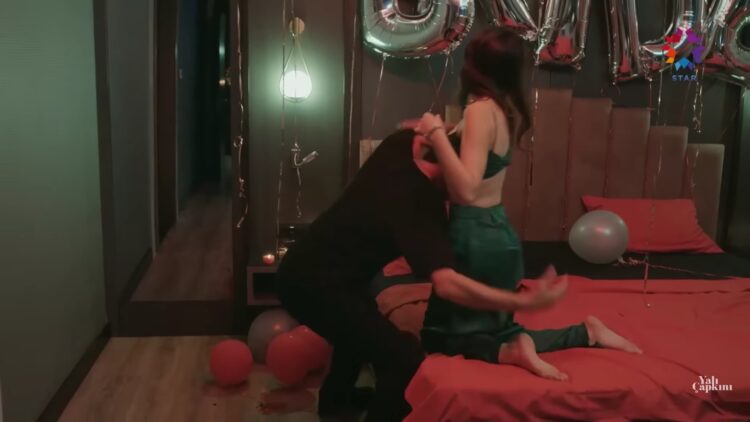 buce buse kahraman feet 6