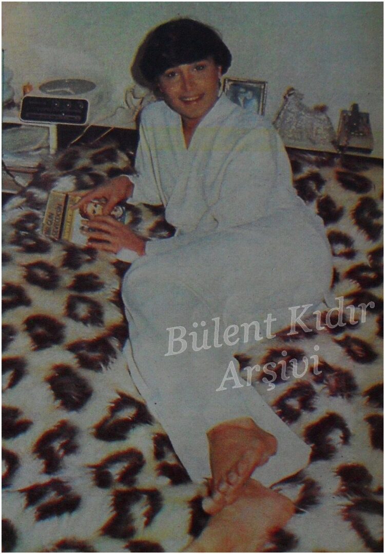 bulent ersoy feet 3
