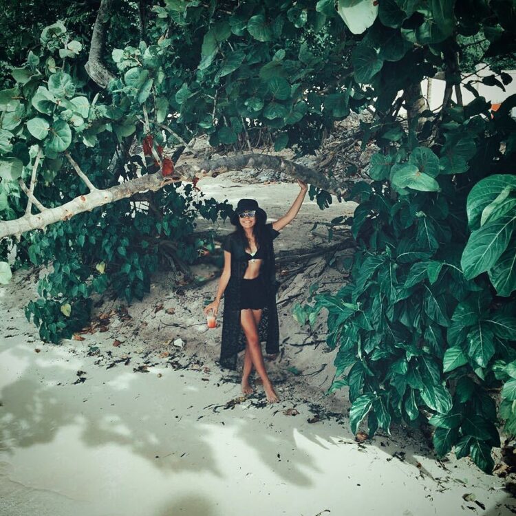 burcin abdullah feet 6