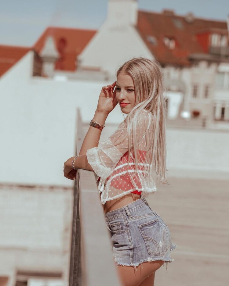 caall.me .annaa feet 1