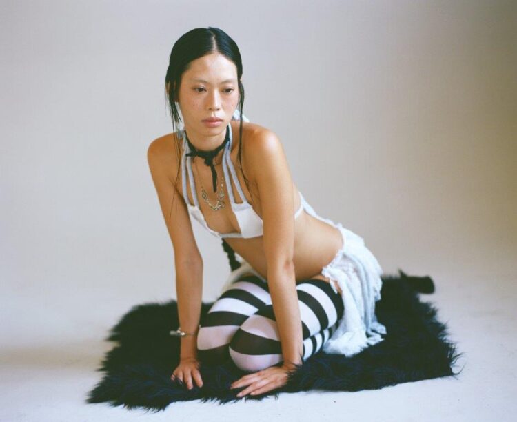 caitlin capulong feet 1