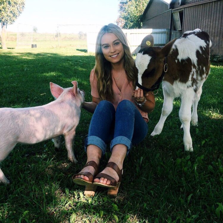 caitlin clemmens feet 3