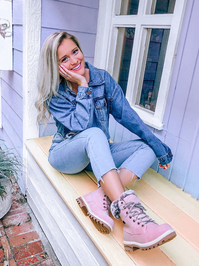 caitlin eliza feet 2