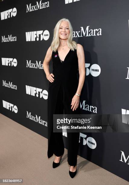 caitlin fuentes feet 6