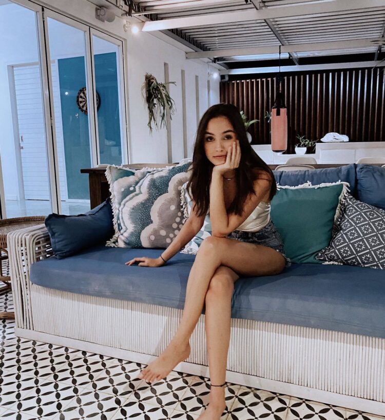 caitlin halderman feet 2