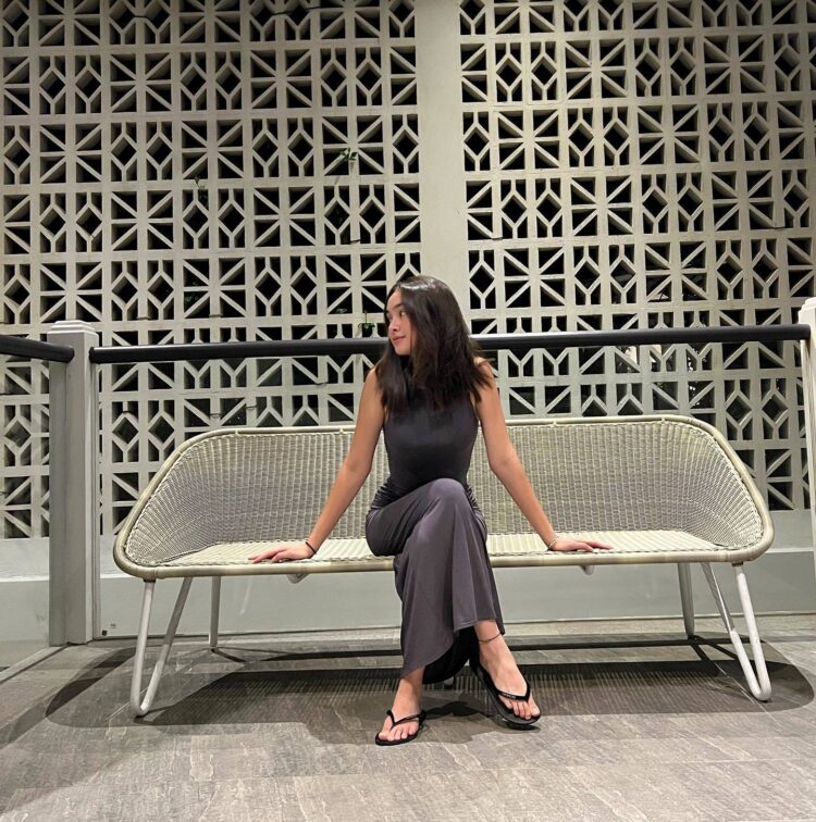 caitlin halderman feet 3