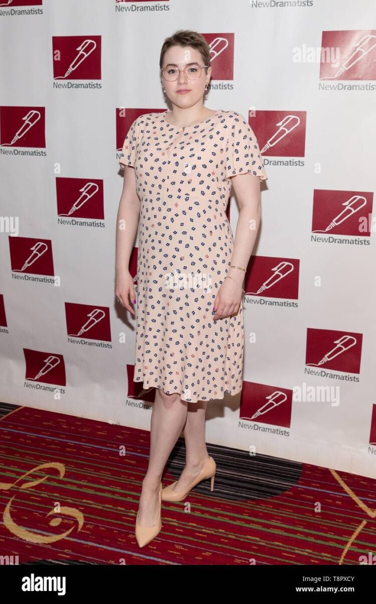 caitlin kinnunen feet 3