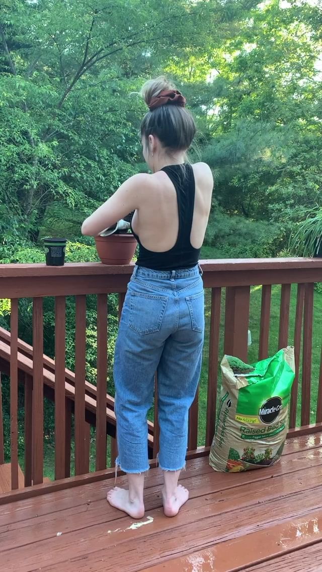 caitlin lawson feet 4