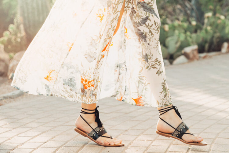 caitlin lindquist feet