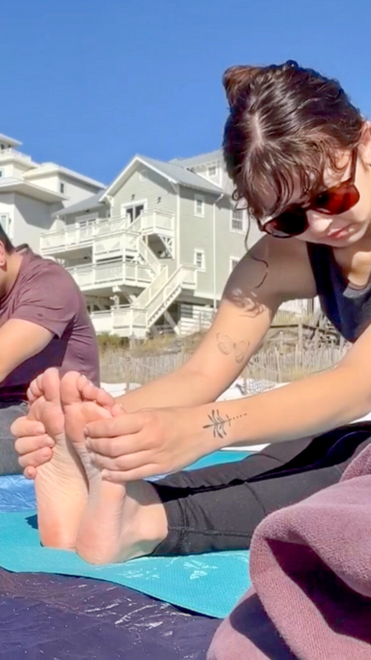 caitlin shoemaker feet 2