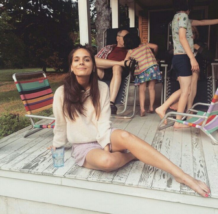 caitlin stasey feet 2