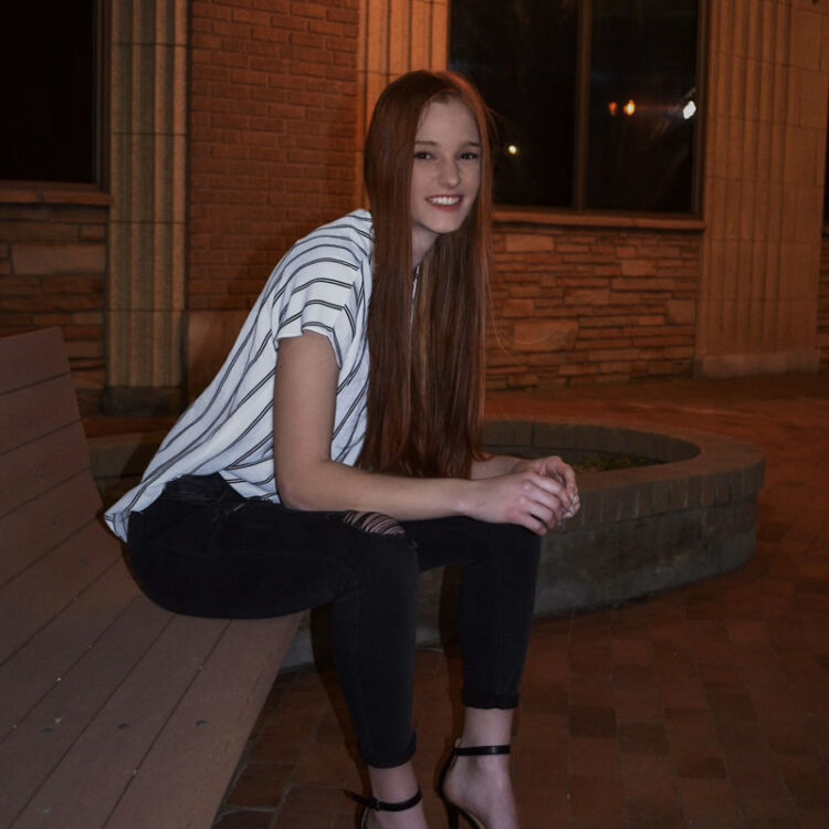 caitlin zickefoose feet 3