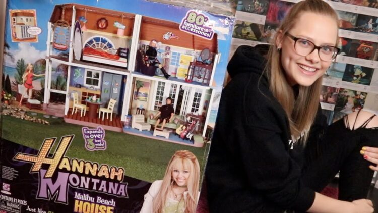 caitlovesdisney feet 1