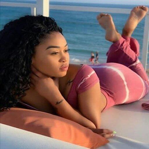 caitlyn anganile feet 2