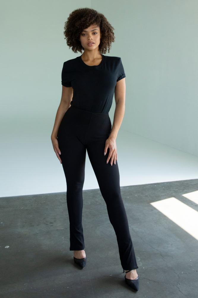 caitlyn anganile feet 4