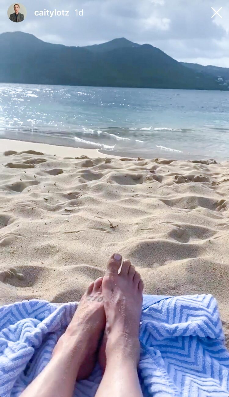 caity lotz feet 6