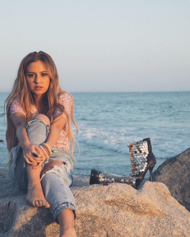 callaghan belle feet