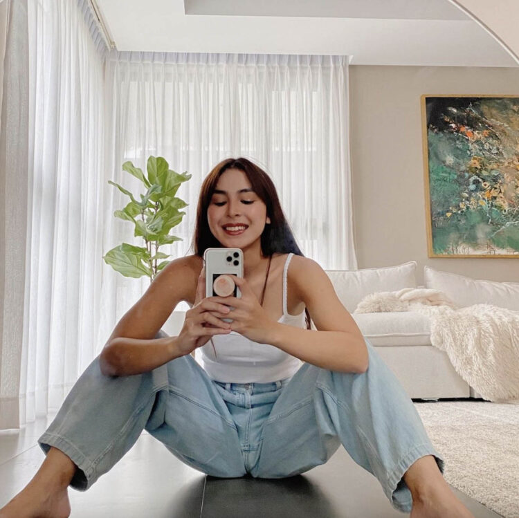 cami barretto feet 1