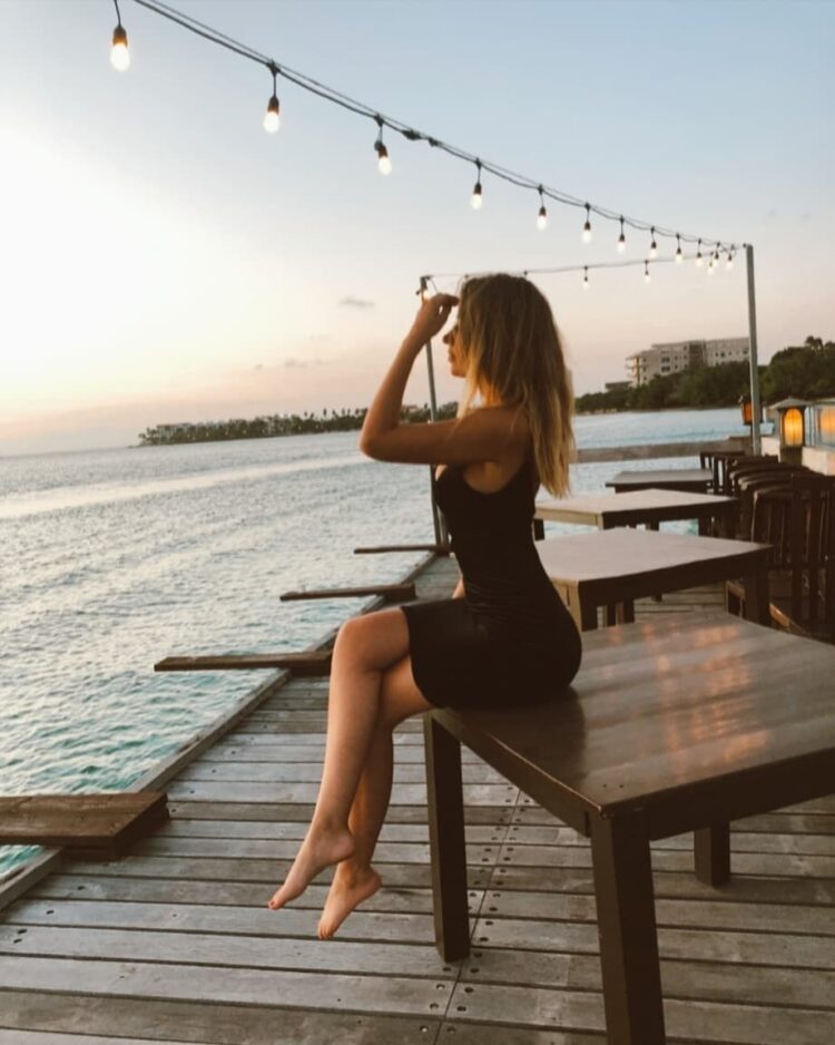 camila andrade feet 6