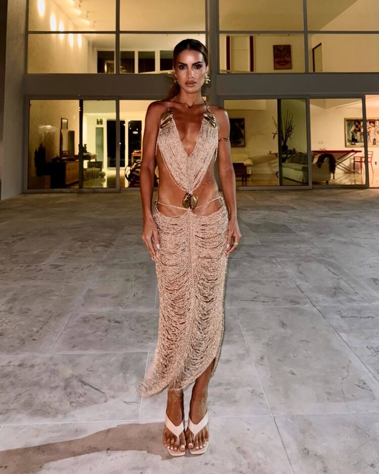 camila coelho feet 4