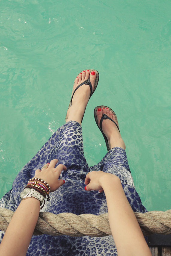 camila coutinho feet 2