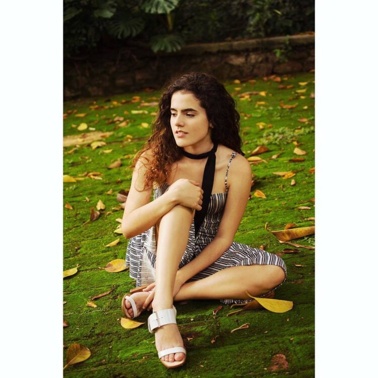 camila fernandez feet