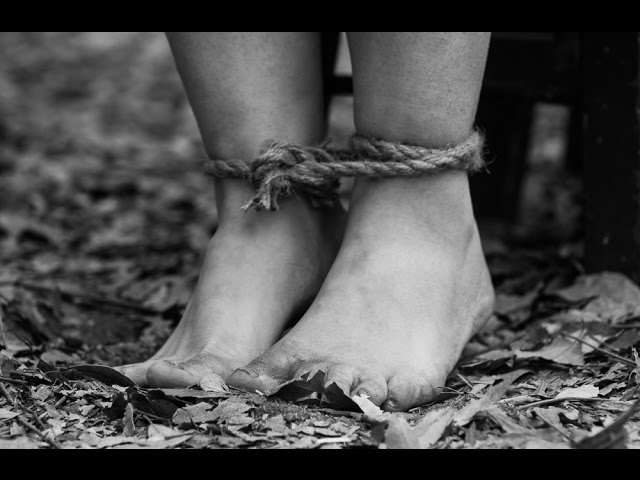 camila moreno feet 5