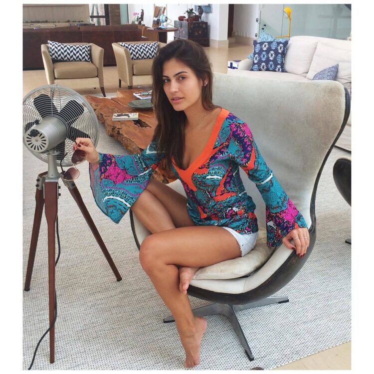 camila vieira feet 6