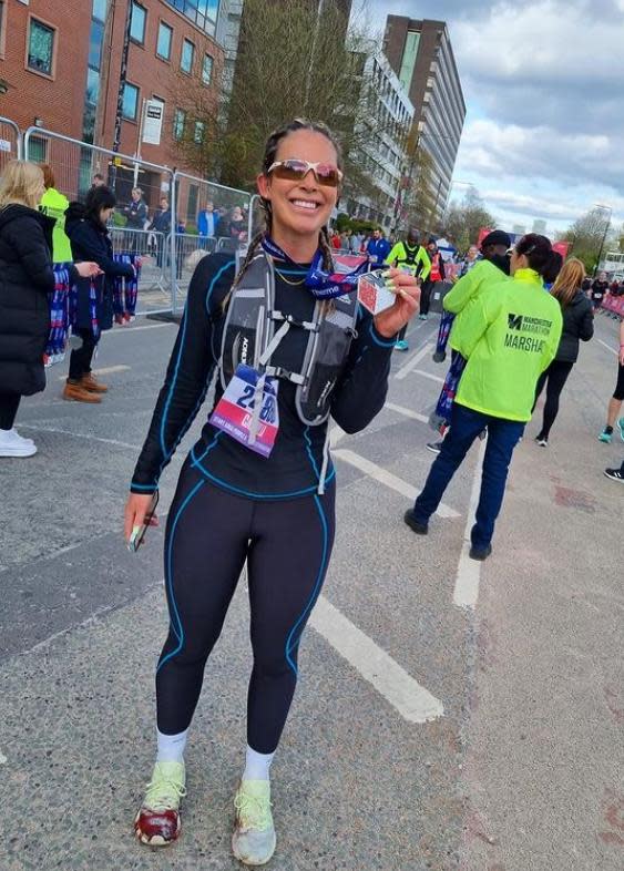 camilla ainsworth feet 6