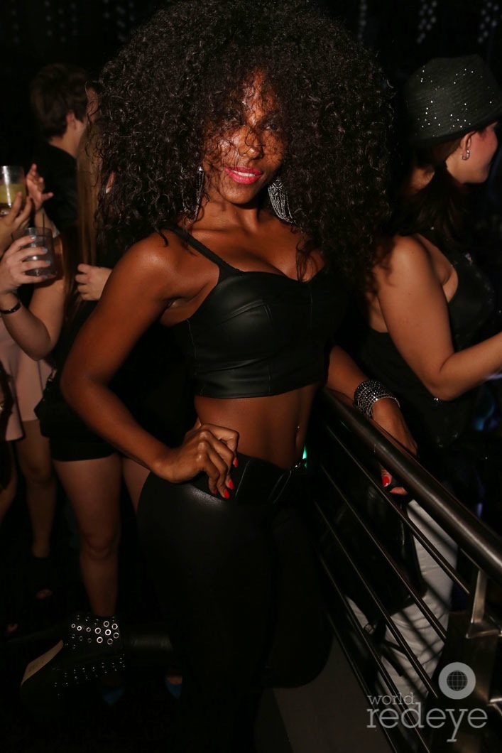 camilla andronicos feet 3