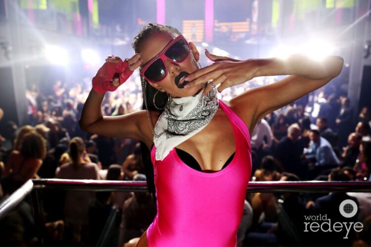 camilla andronicos feet 4