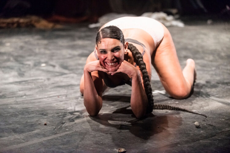 camilla guerra feet 5