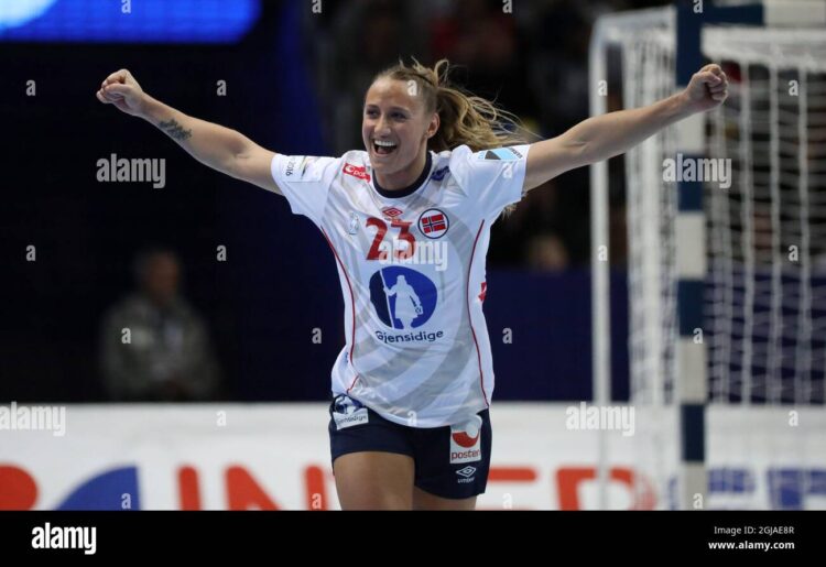 camilla herrem feet 5