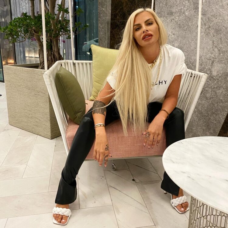 camilla jacobsen feet 2