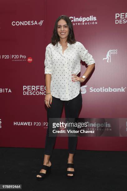 camilla salas feet 3