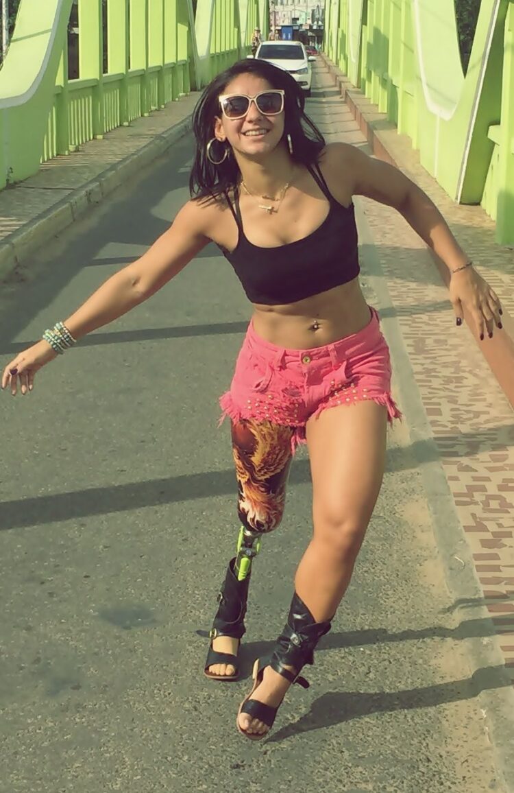 camille rodrigues feet 3