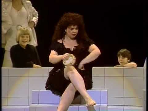 camille saviola feet