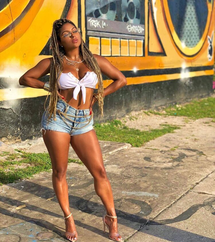 candice craig feet 5