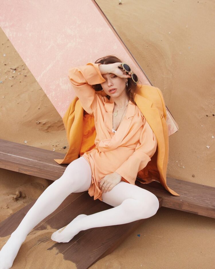 cansin saglam feet 4