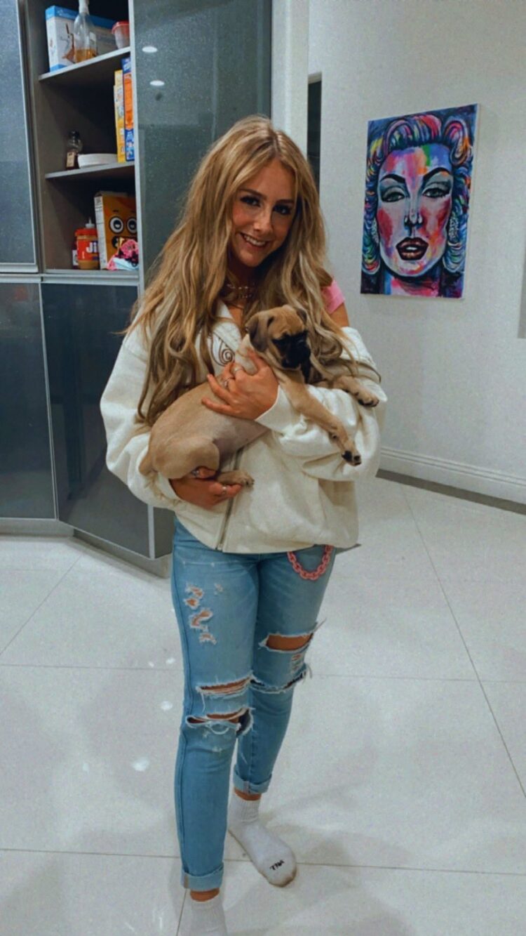 capri everitt feet 2