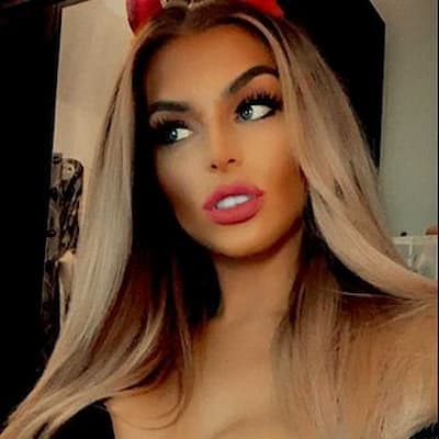 caprice mcbean feet 1