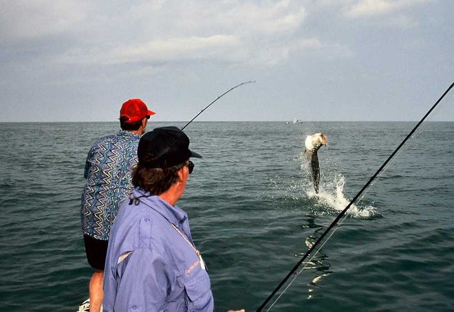 captain dangerous feet 4