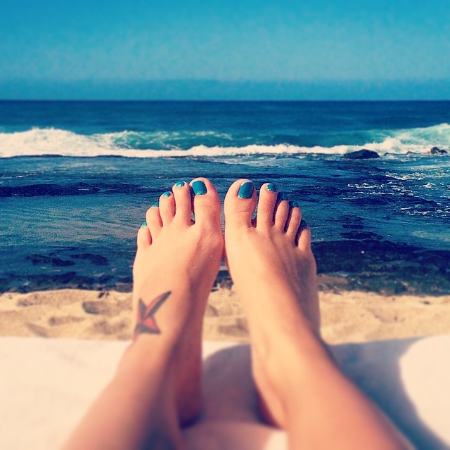 cara santa maria feet 4