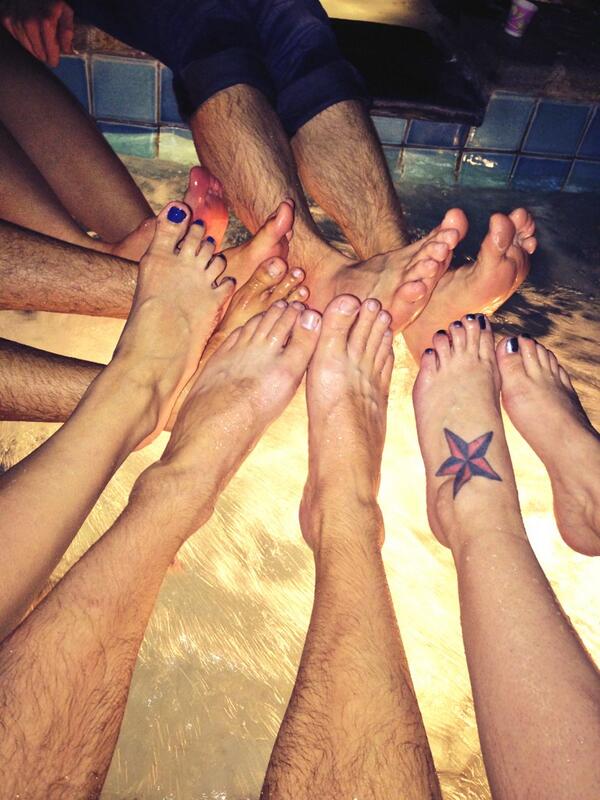 cara santa maria feet 5