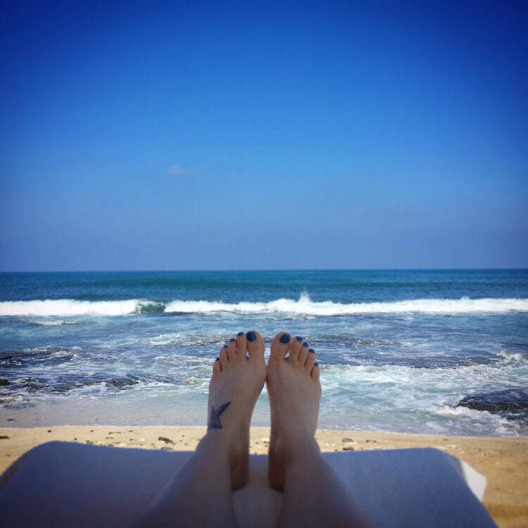 cara santa maria feet