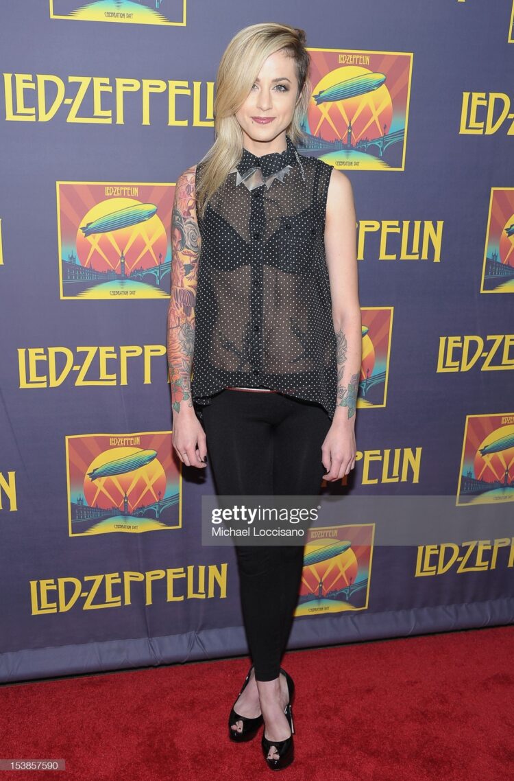 carah faye charnow feet 6