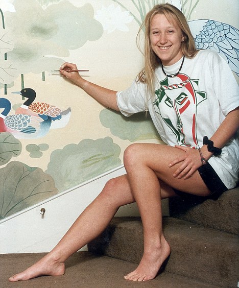 carah hollins feet 4