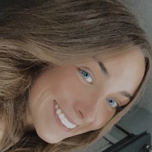 carah mcneely feet 3