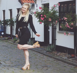 carina moeller mikkelsen feet